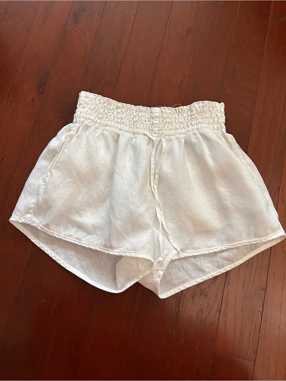 Cloth & Stone High Waisted Smocked Drawstring Linen Shorts White Size Medium - Picture 2 of 8
